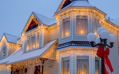 Hanging Holiday Lights without Damaging Your Roof in Baton Rouge